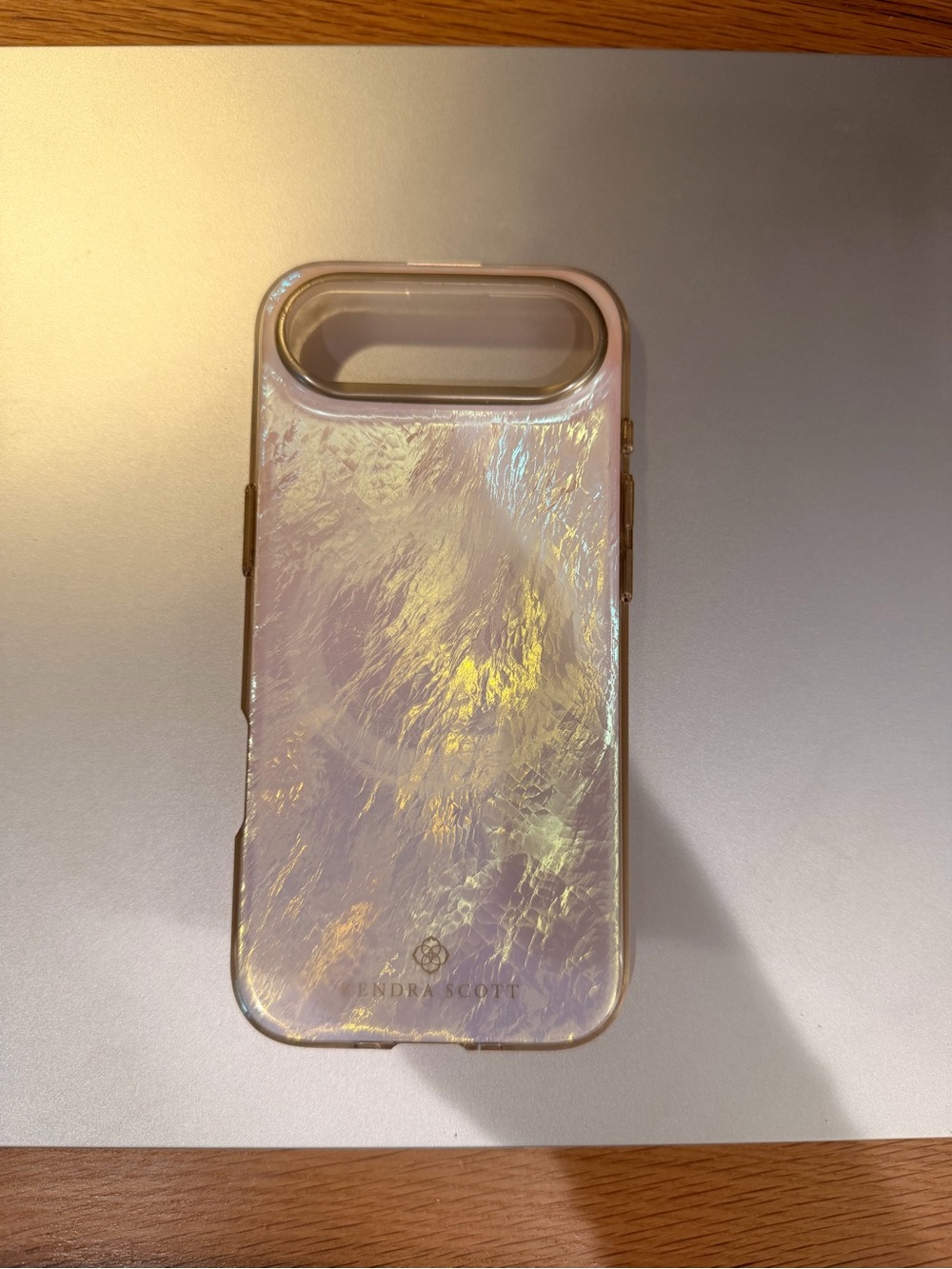 Kendra Scott iPhone Air 17 Iridescent Pearlescent Cream Phone Case